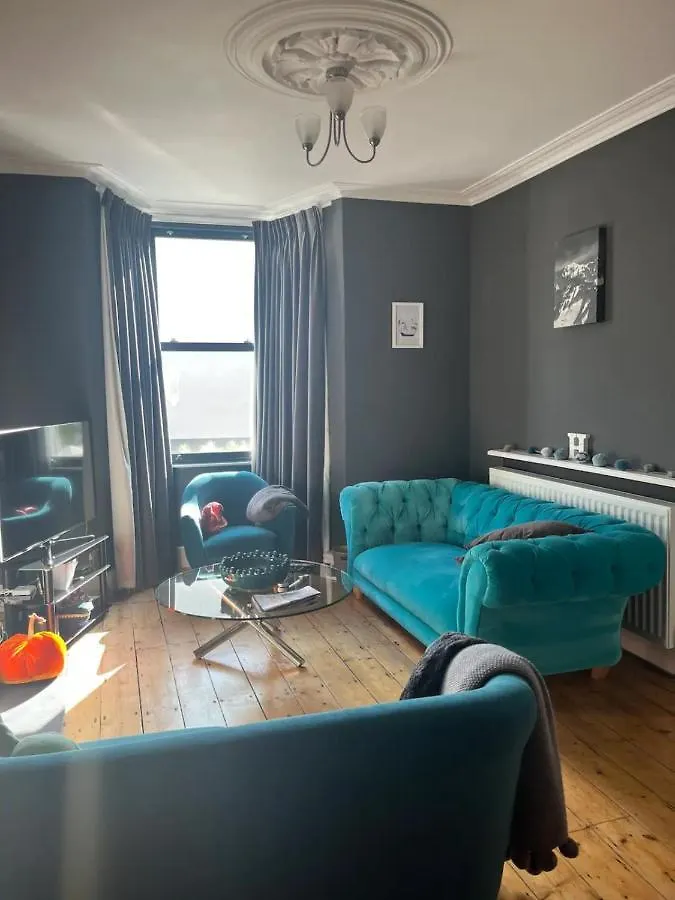 Charming 3Bd House Wprivate Garden - Bristol Villa Holiday home